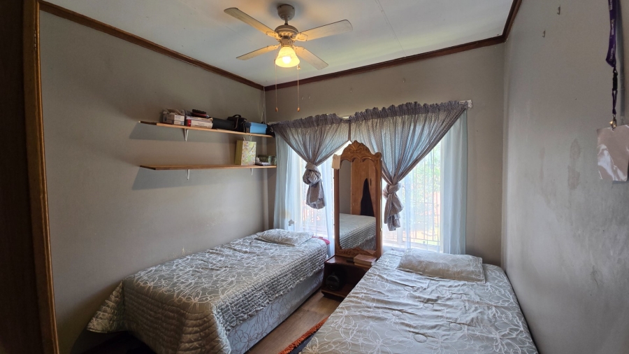 2 Bedroom Property for Sale in Langenhovenpark Free State